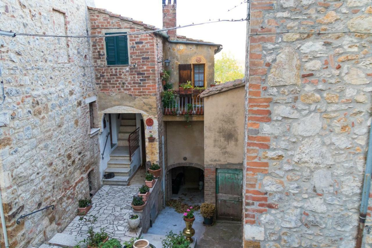 Your Home In Trequanda Buitenkant foto